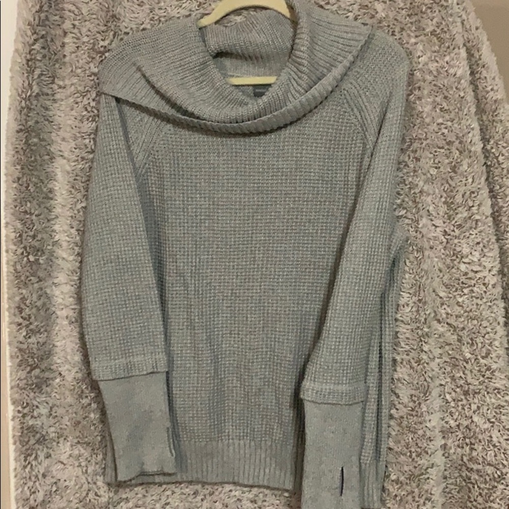 Market & Spruce Cowl Neck Sweater with thumb holes